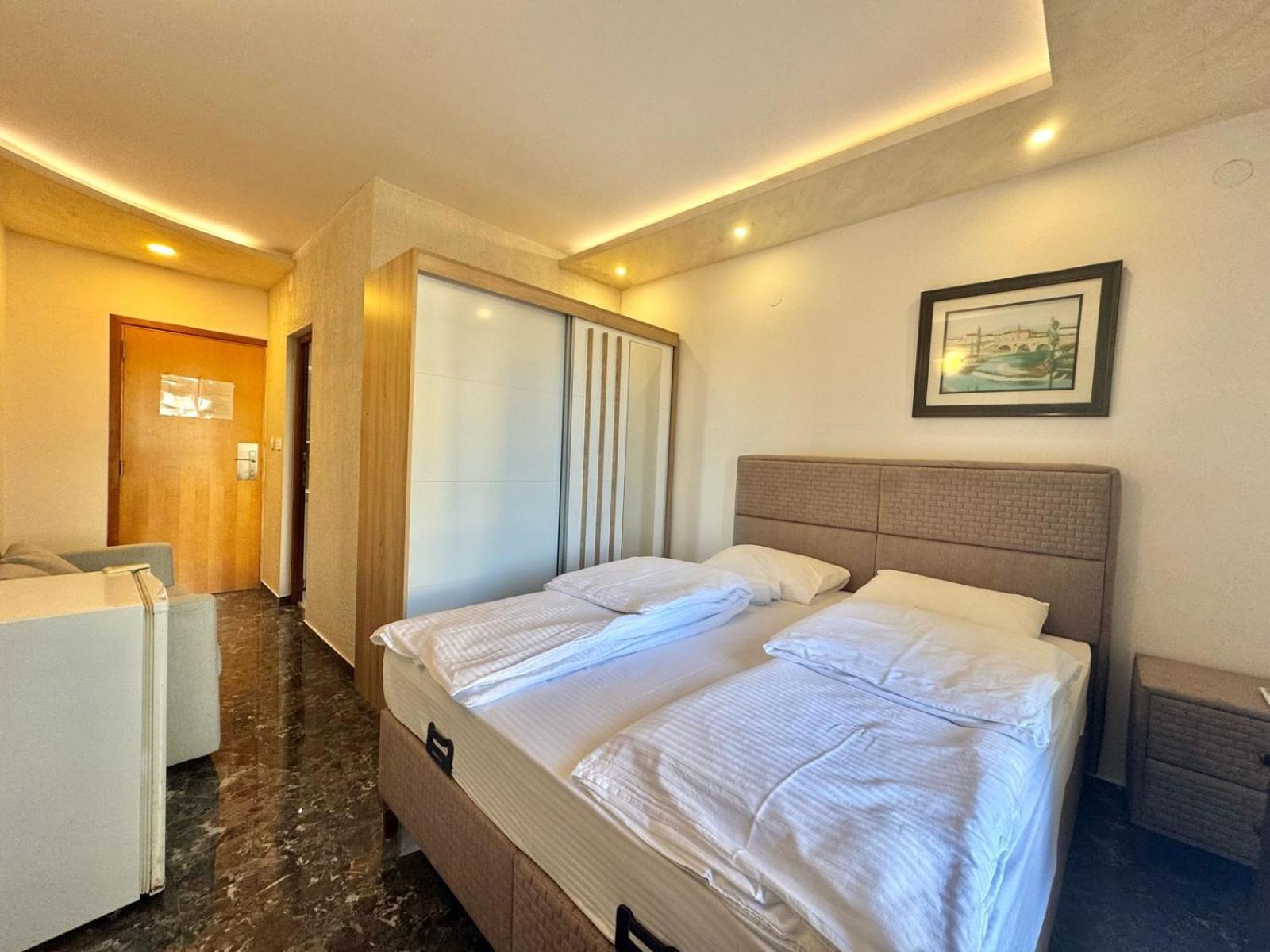 Beachfront Hotel Palma - Jaz Budva Eksteriør bilde